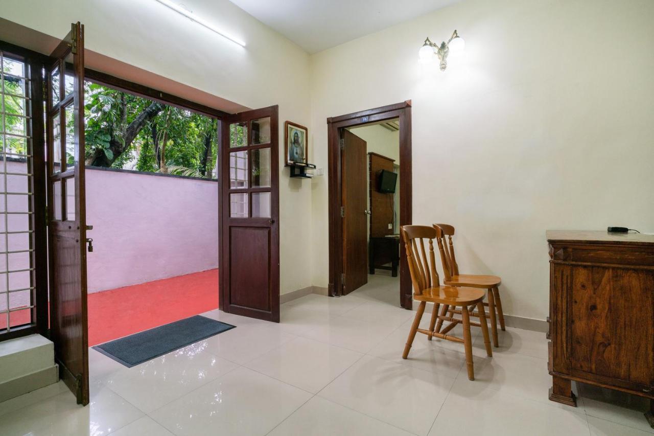 Oyo Home 63551 Pleasant Stay Near Fort Kochi Beach Экстерьер фото